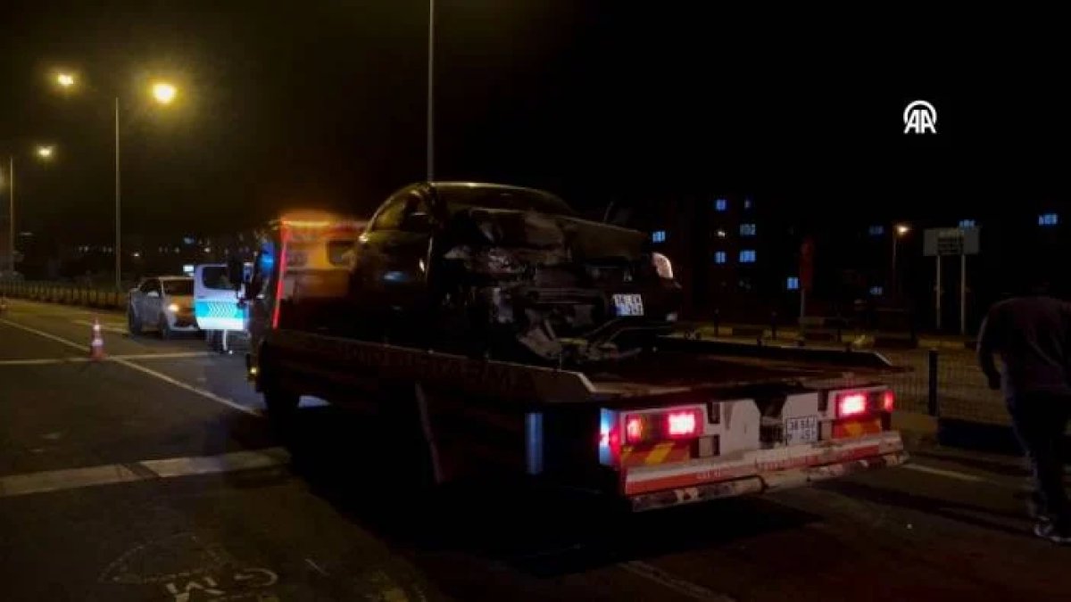 Kars'taki trafik kazasında 2 kişi yaralandı