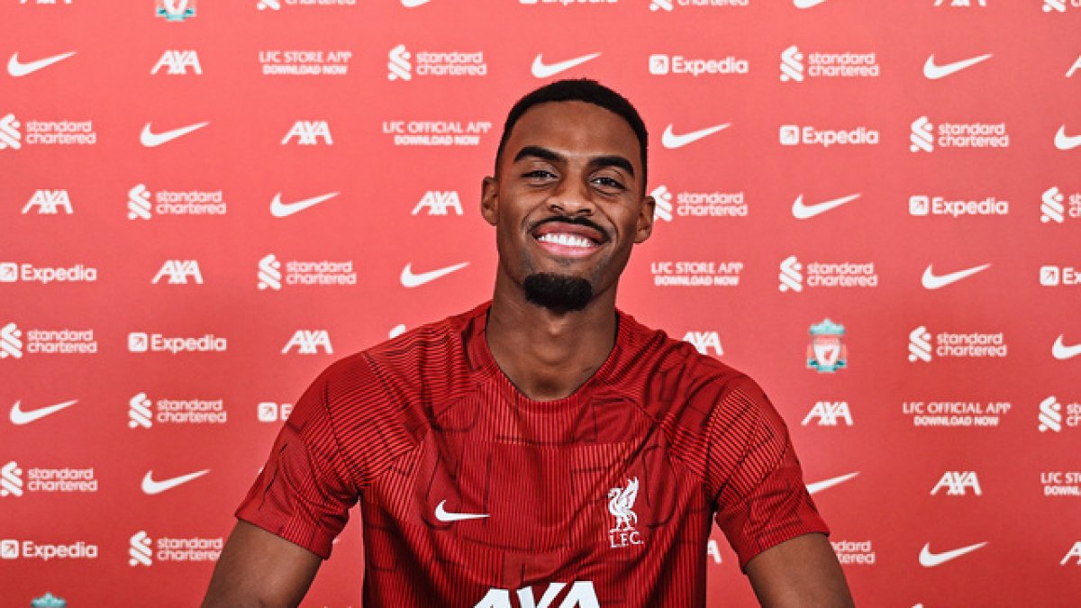 Liverpool Bayern Münih'ten Gravenberch'i transfer etti