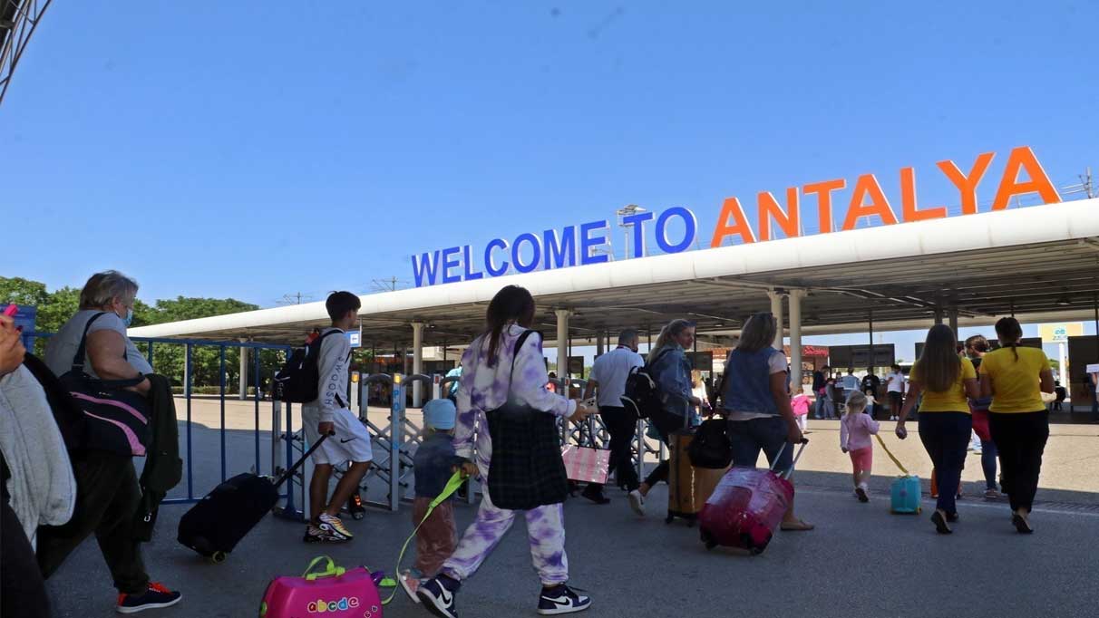 Antalya’ya gelen ziyaretçi sayısında rekor!