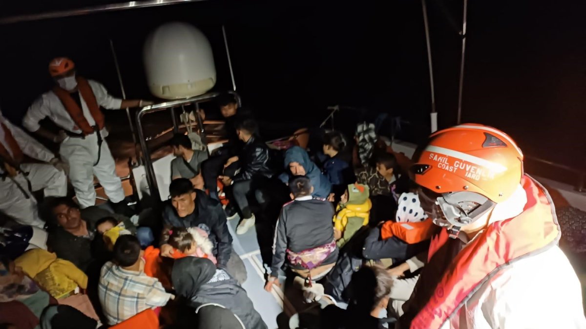 İHA'ların tespitiyle 52 düzensiz göçmen yakalandı