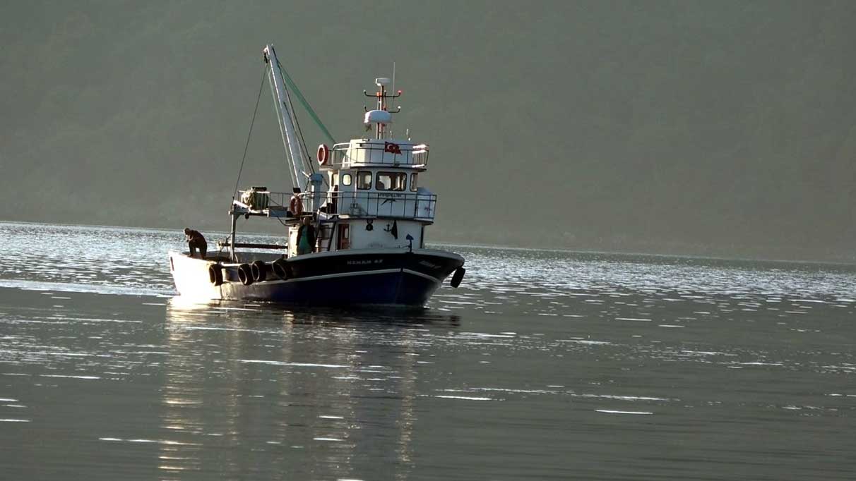Deniz suyu sıcaklığı düşmedi: Balıkçılar eli boş dönüyor
