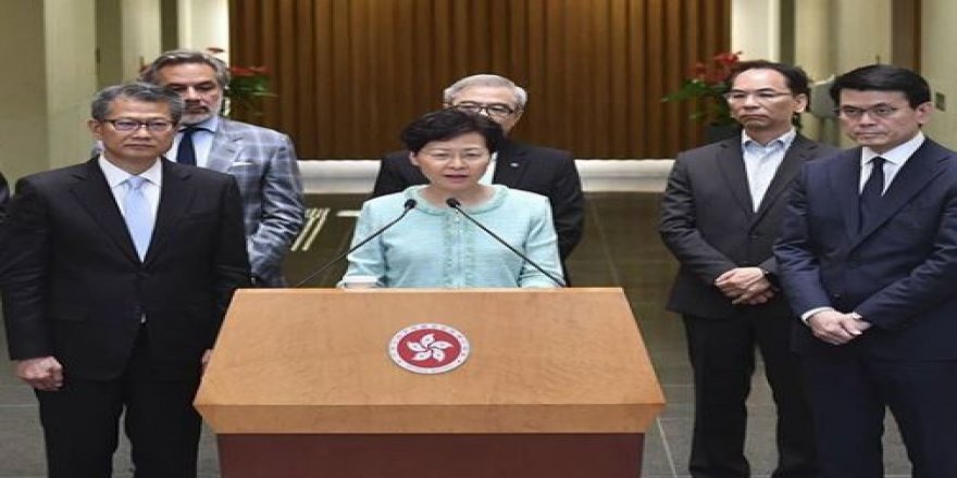 Hong Kong'da protestoların sebebi olan tasarı geri çekiliyor!