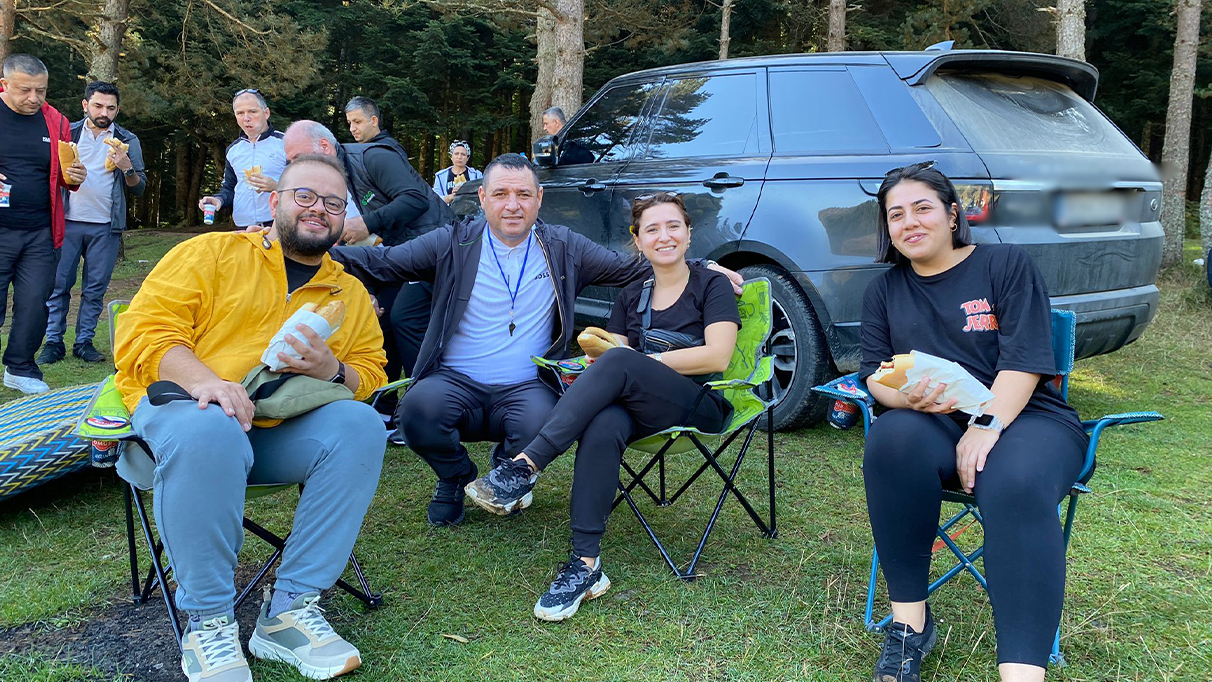 İYİ Parti'den yaza veda kışa merhaba etkinliği