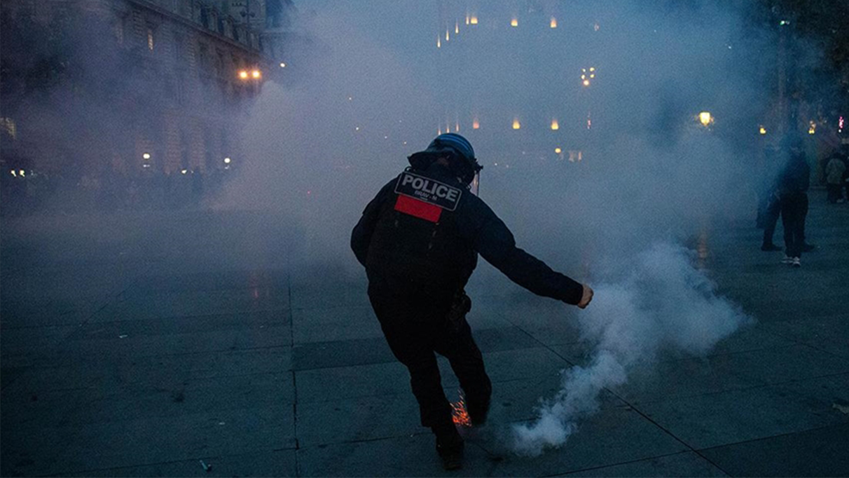 Paris'te Filistin'e destek gösterisine tazyikli suyla müdahale edildi