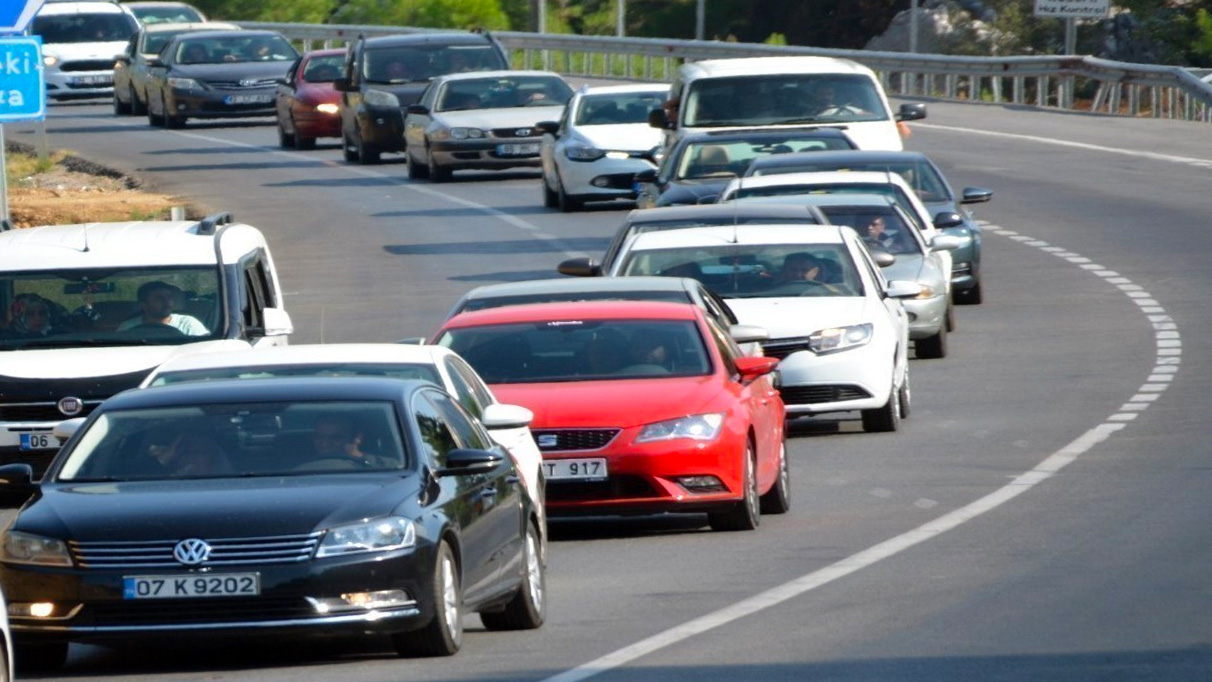 Antalya’da motorlu kara taşıtları sayısı 1 milyon 423 bin 136 oldu