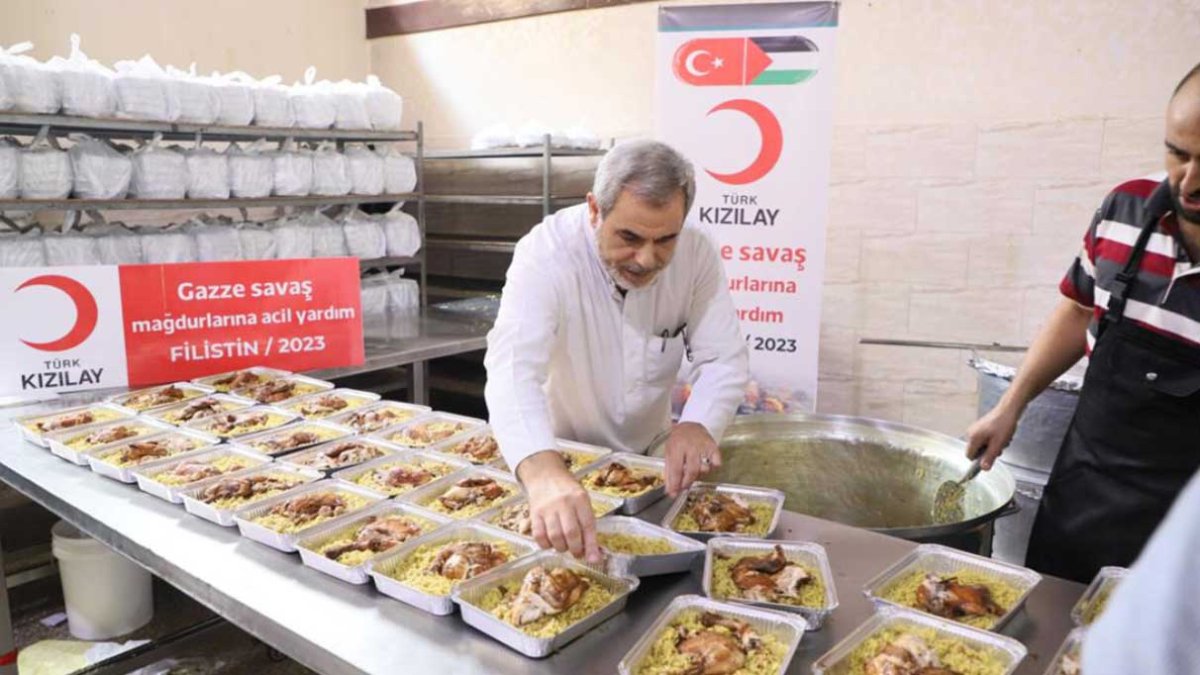 Türk Kızılayın Gazze'deki aşevinde, yeniden sıcak yemek çıkarılmaya başlandı