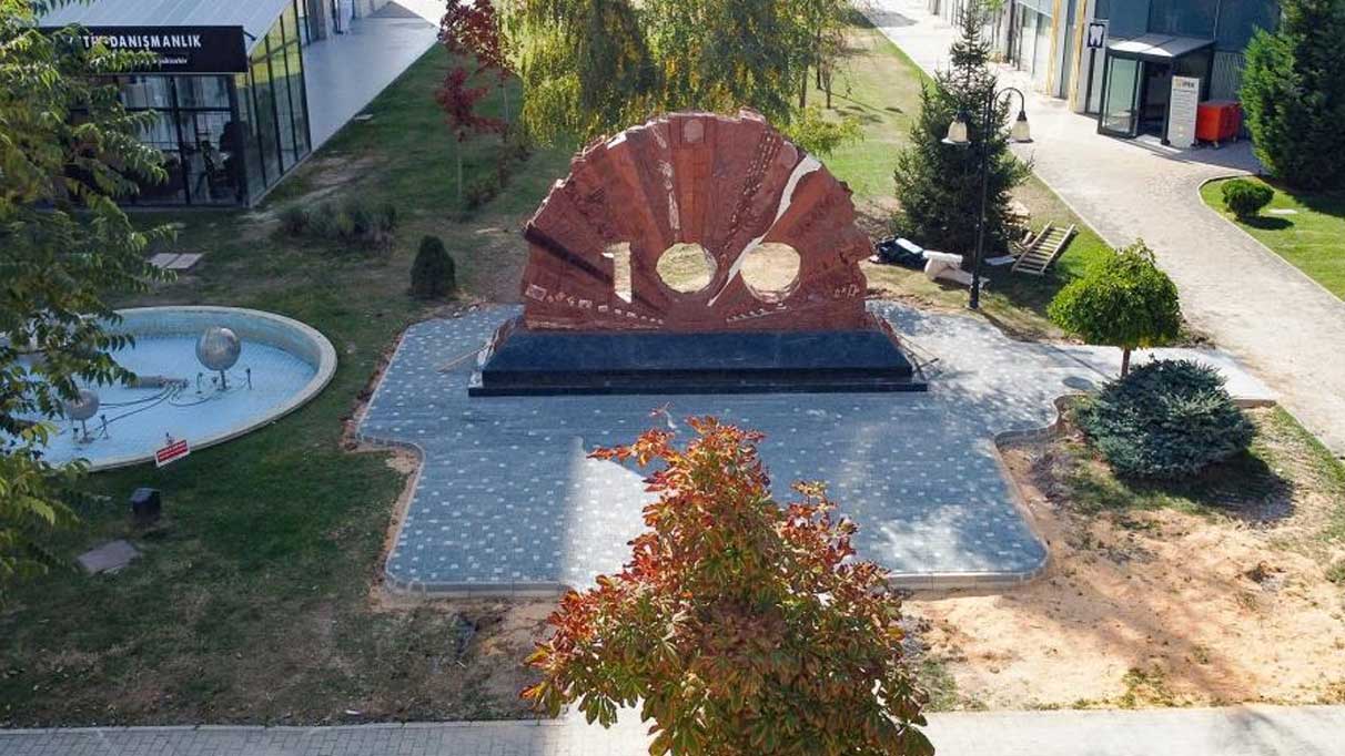 100. yıl anıtına vatandaşlar karar verecek