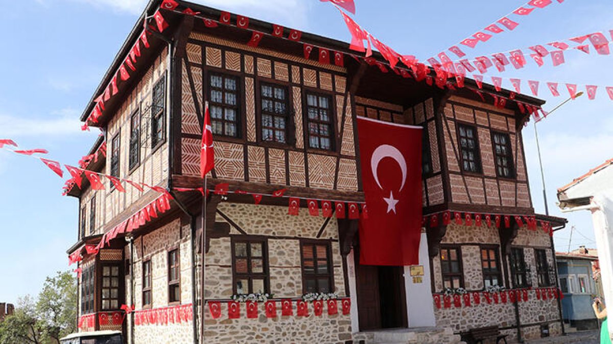 Cumhuriyet dönemine tanıklık etmişti! Asırlık konak, 121 senedir ayakta