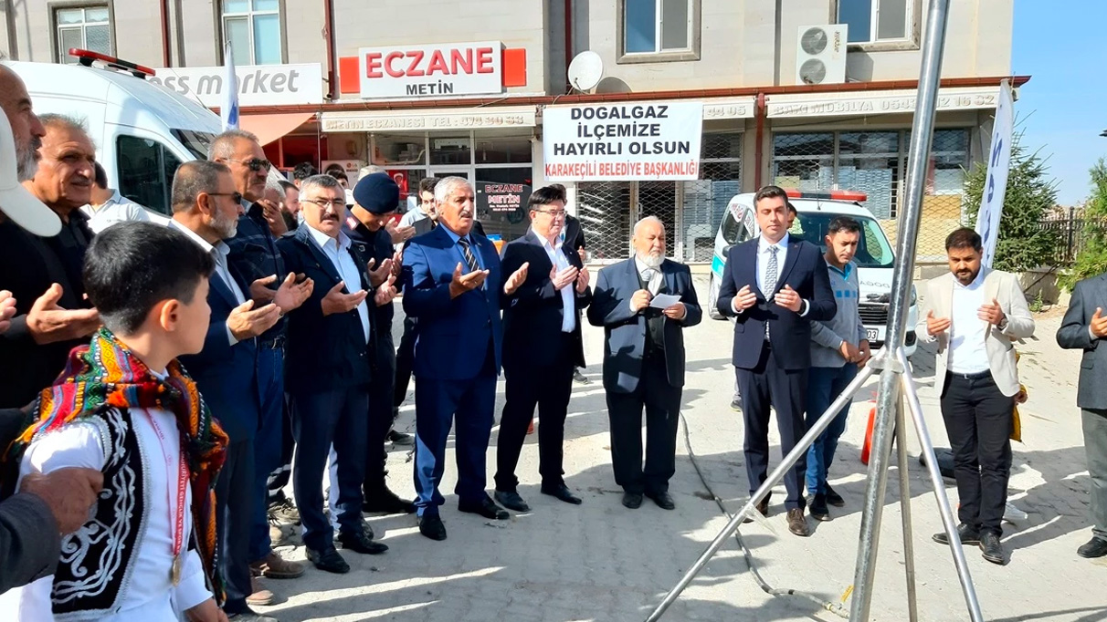 Karakeçili'ne doğal gaz törenle verildi