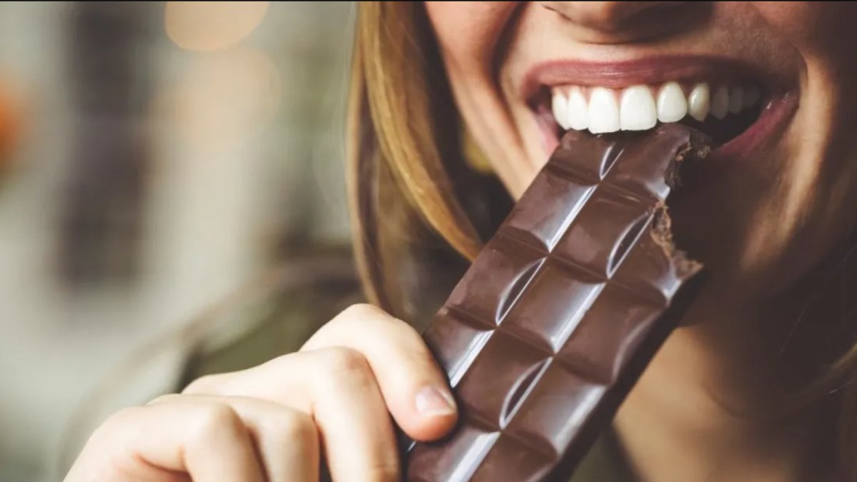 Rüyada çikolata yemek ne anlama gelir? İşte rüyada çikolata yemenin ve çikolata görmenin anlamı...