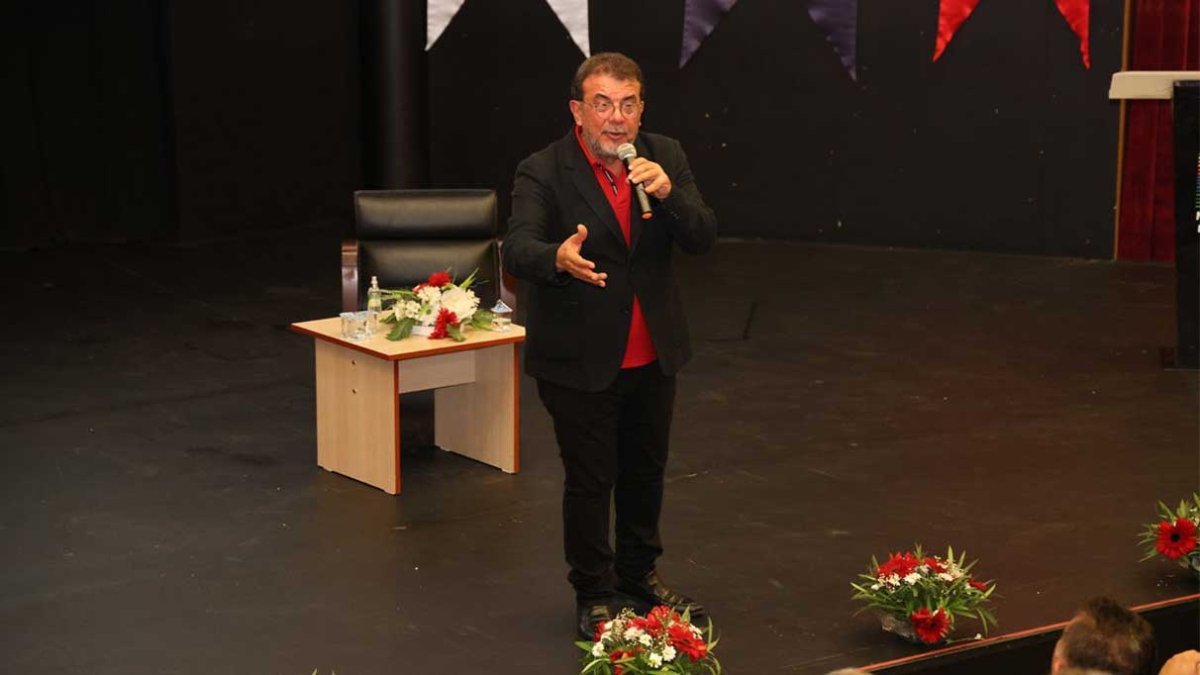 Marmaris'te Atatürk'ün yaşamından hatıralar söyleşisine yoğun ilgi