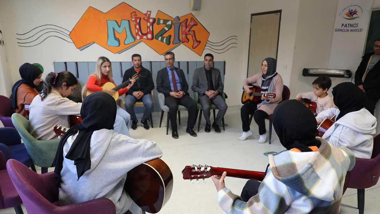 Ağrı Gençlik ve Spor İl Müdürü Fedai Din, Patnos’ta incelemelerde bulundu