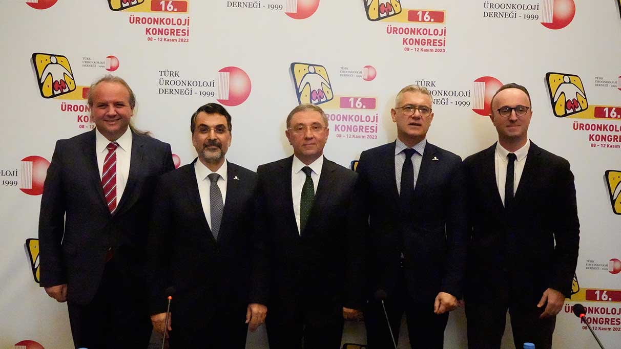 Kanser hastaları için olağanüstü etkili besin ya da içecek yok