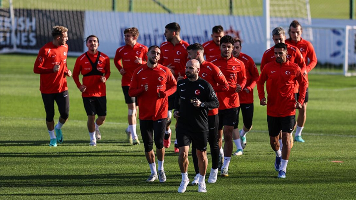 A Milli Futbol Takımı, Almanya ve Galler maçı hazırlıklarını sürdürdü