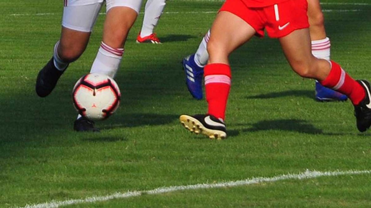 Kadın futbolunun derbisinin nerede oynanacağı belli oldu