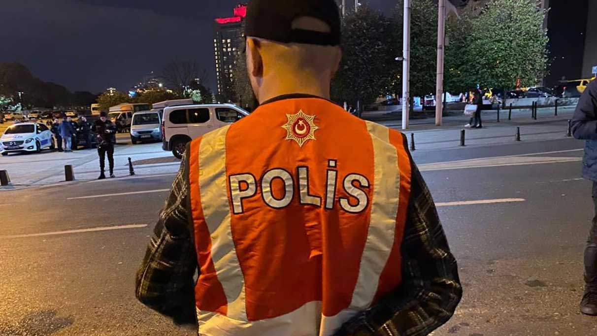 Afyonkarahisar'da kaçak silah operasyonu: 35 silah ele geçirildi