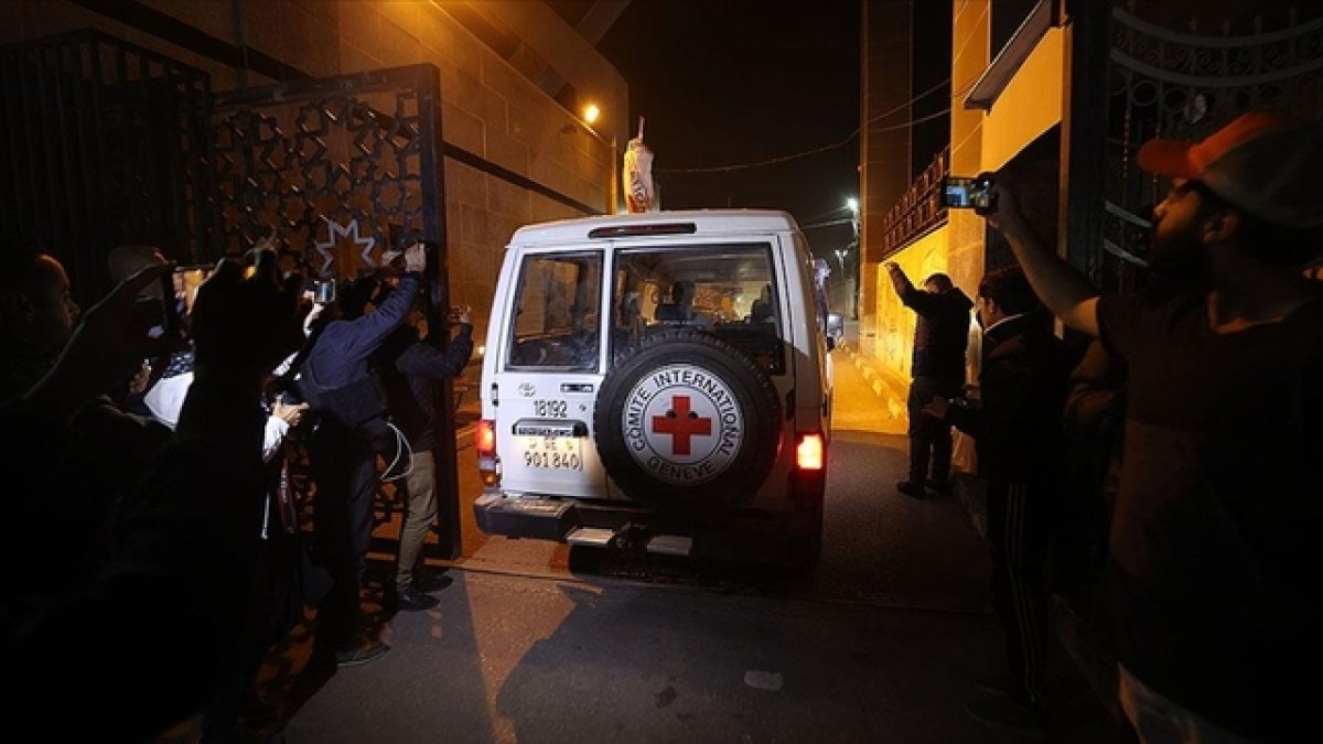 Sudan’da Kızılhaç konvoyu silahlı saldırıya uğradı: 2 ölü, 7 yaralı