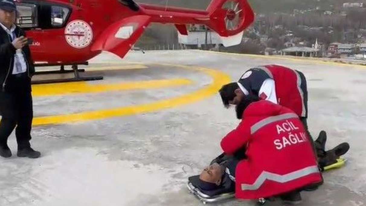 Göğüs ağrısı şikayeti olan hasta için helikopter havalandı