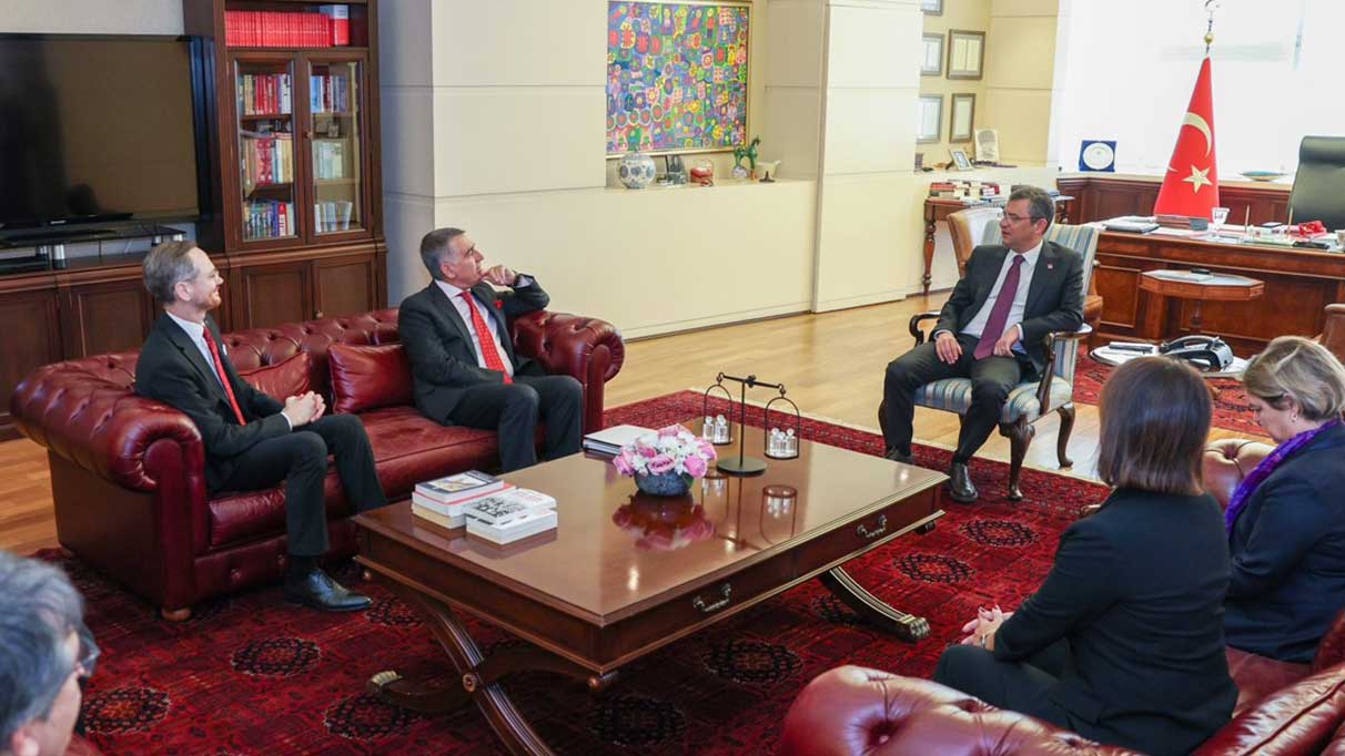 Özgür Özel, TÜSİAD Başkanı ile görüştü