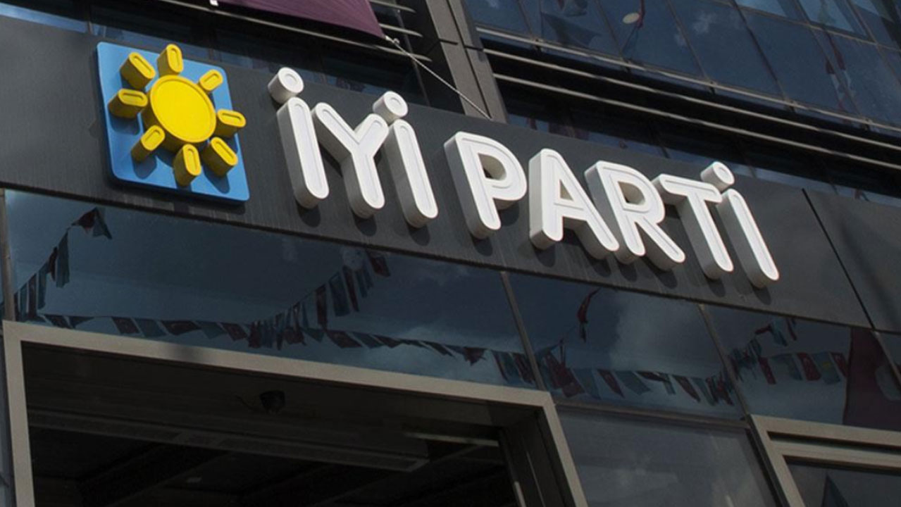 İYİ Parti'de görevden el çektirilen başkanların yerine yeni atamalar yapıldı