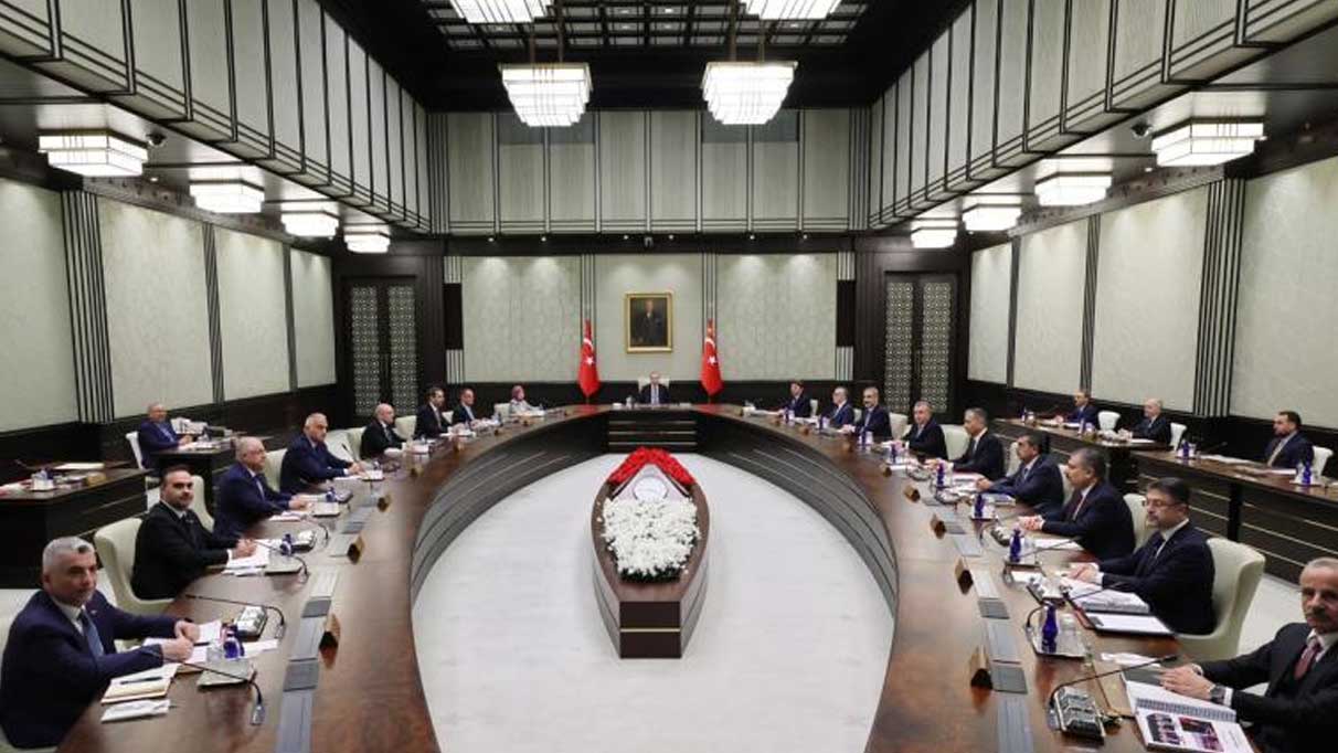 Kabine bugün toplanıyor! Emekliler ve terörle mücadele gündemde