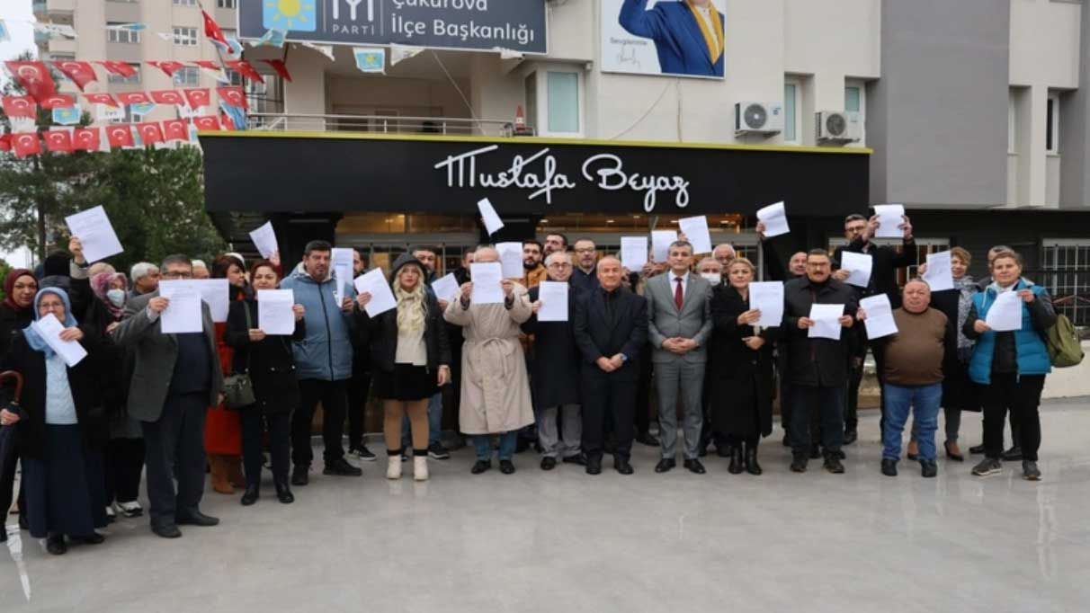 İYİ Parti'de toplu istifa: 130 kişi partiden ayrıldı