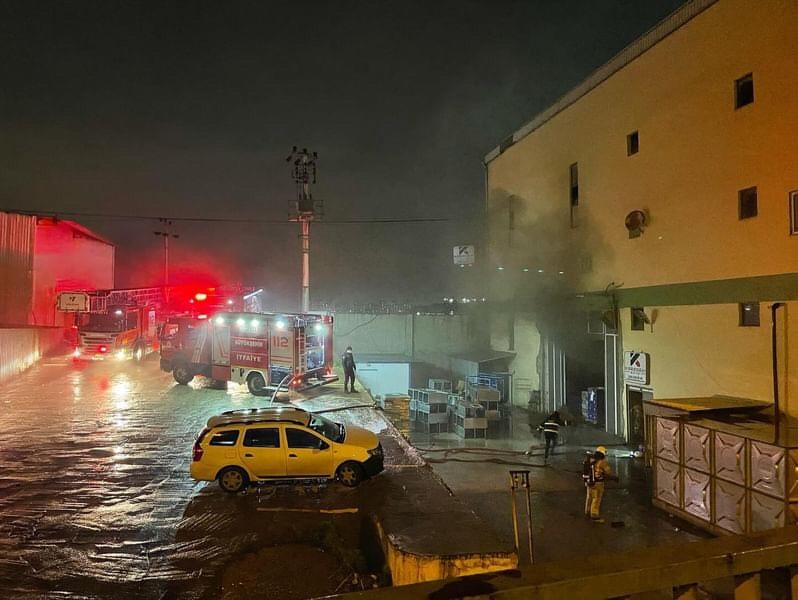 Boya fabrikasında yangın çıktı