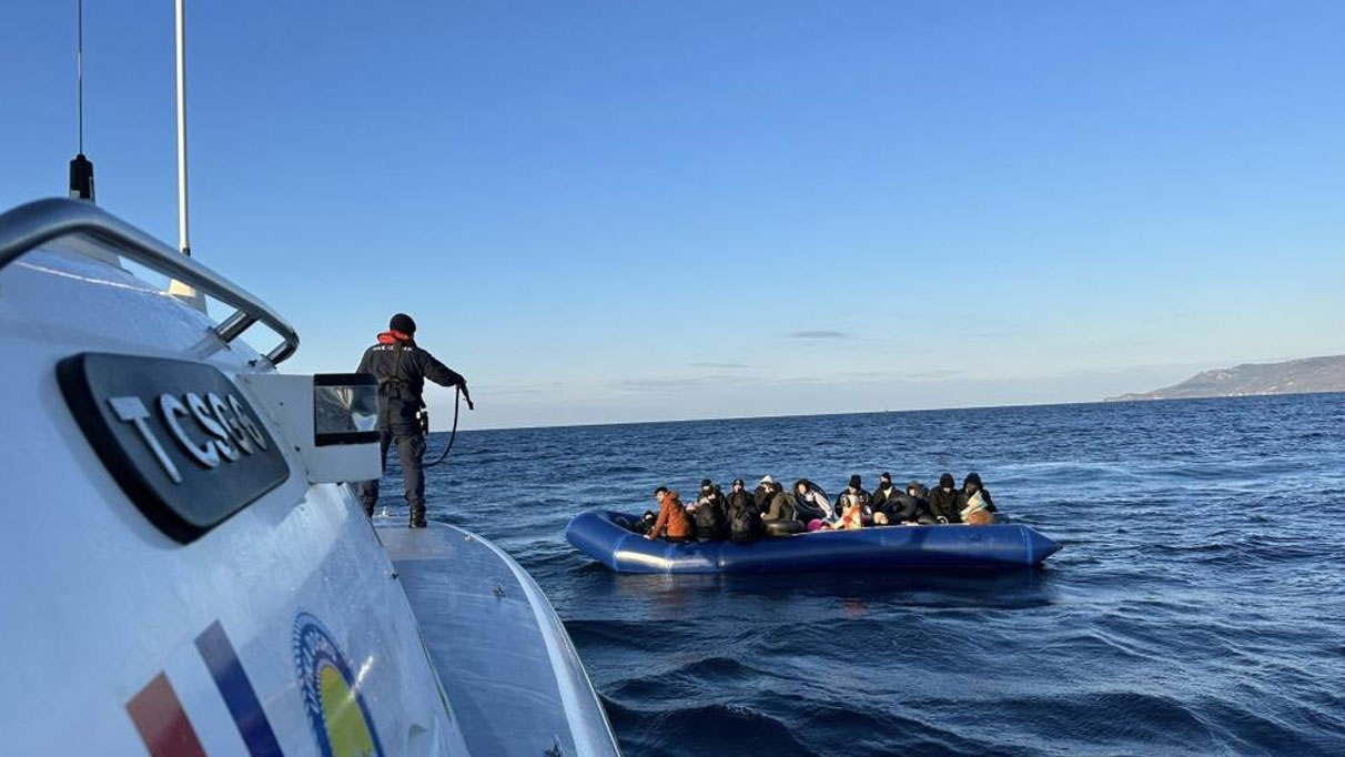 Çanakkale açıklarında 33 kaçak göçmen yakalandı