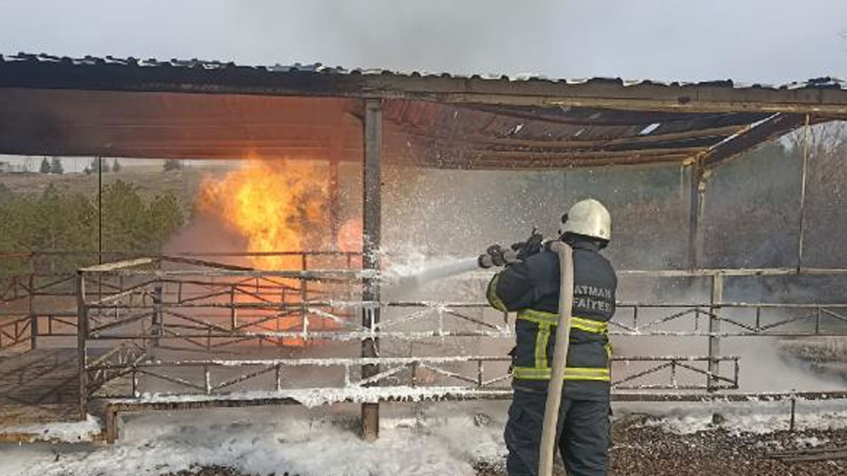 Batman'da petrol ayrıştırma kuyusunda yangın!