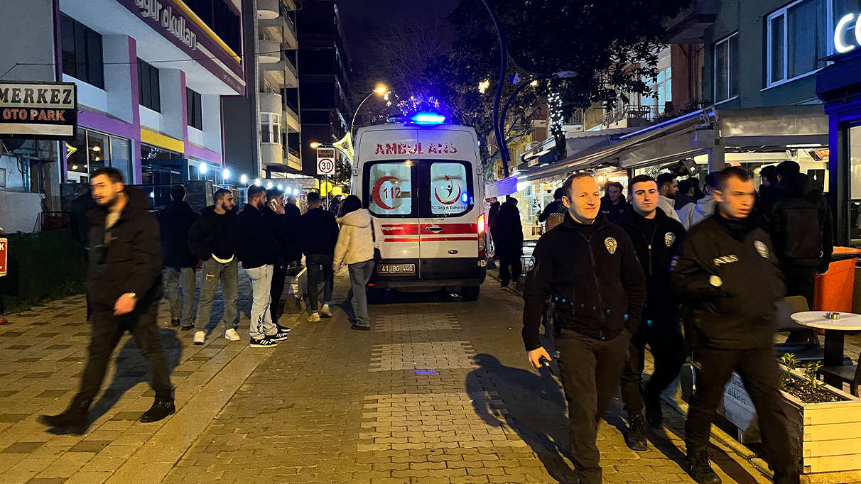 Kocaeli’de kafede küfür kavgası: 2 yaralı