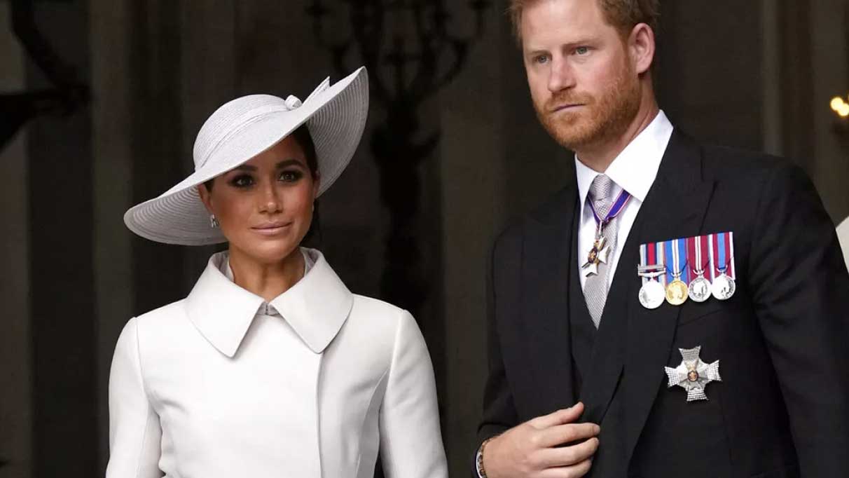 Prens Harry kraliyet görevlerine geri dönmek istiyor