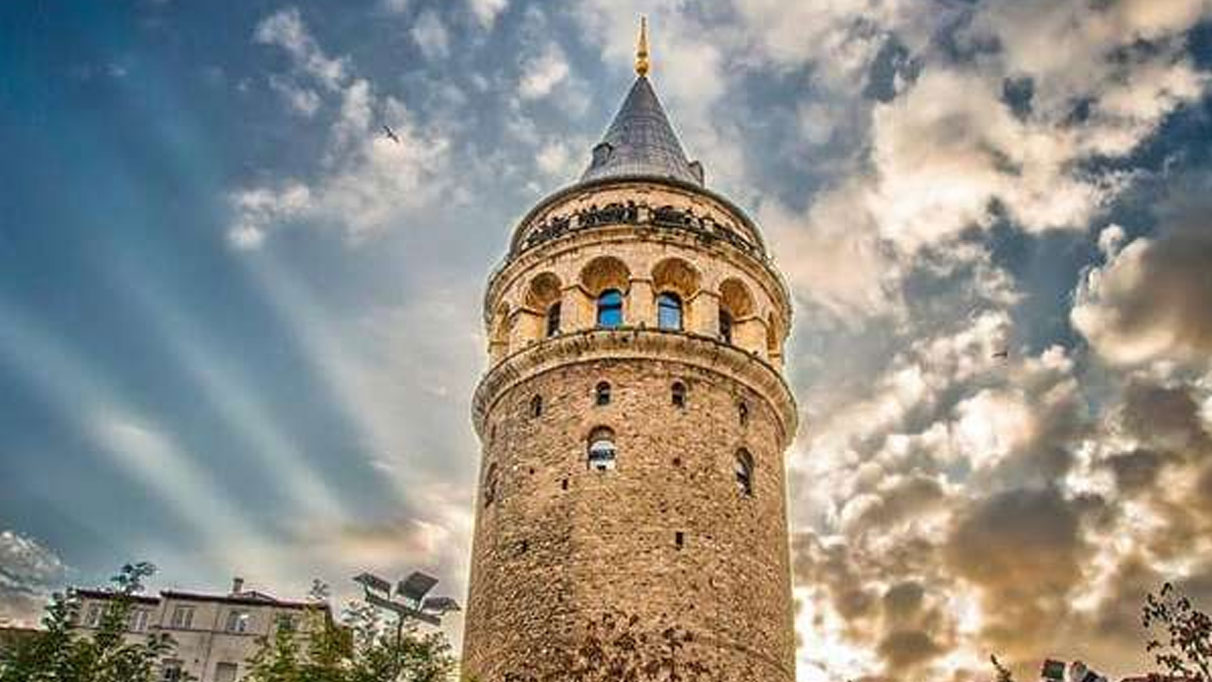 Galata Kulesi bir ay ziyarete kapalı olacak