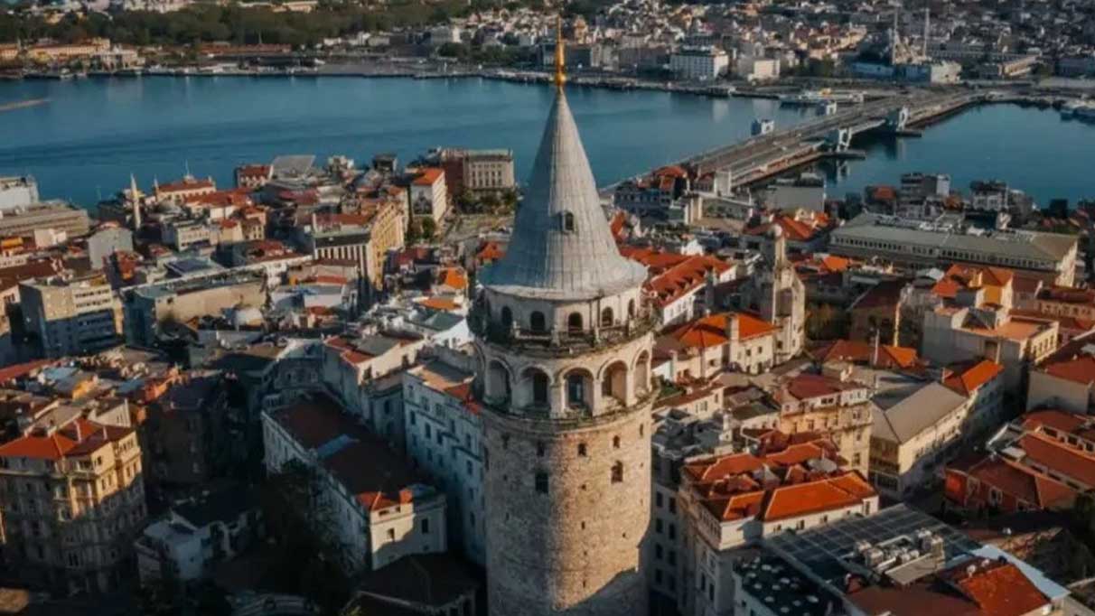 Galata Kulesi 1 ay ziyarete kapatıldı! İşte sebebi…