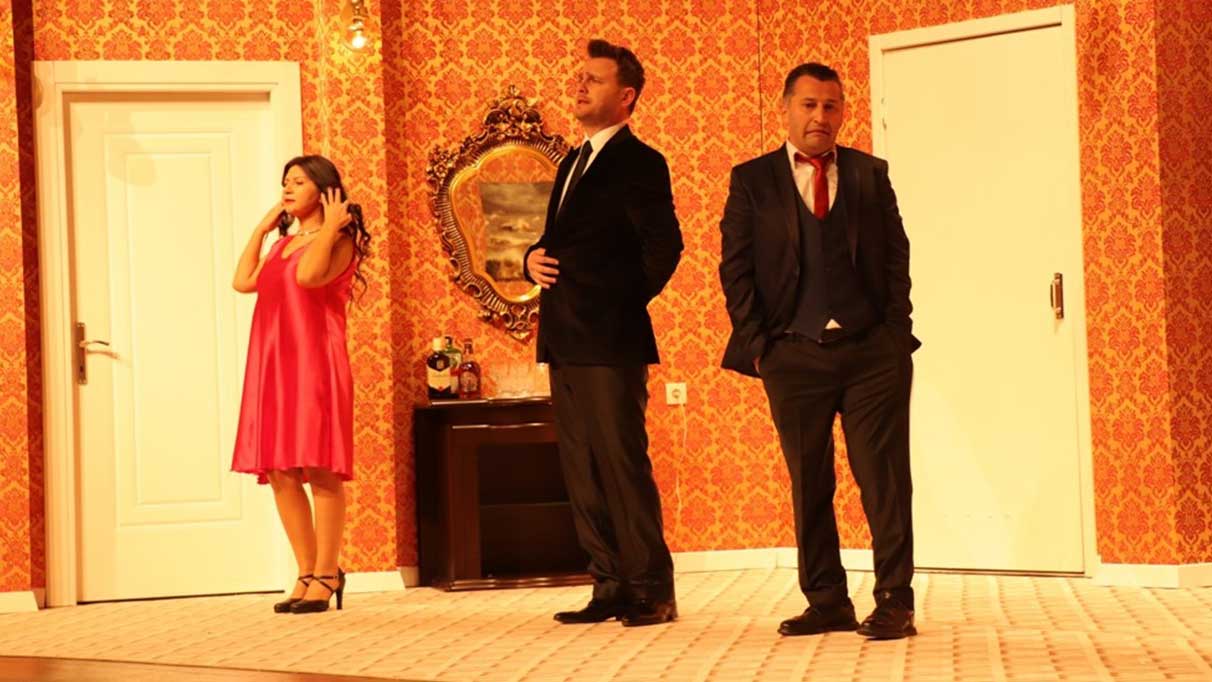 Şehir tiyatrosu yeni sezona hızlı girdi