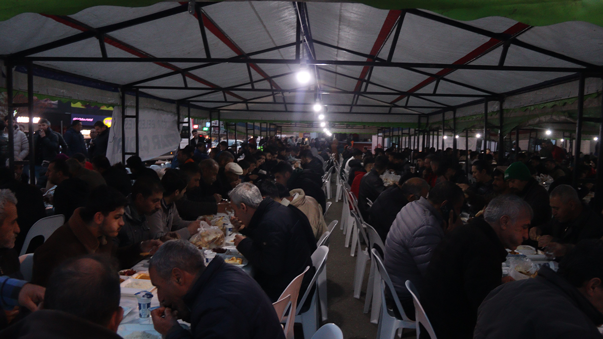 İlk iftar Iğdır'da açıldı