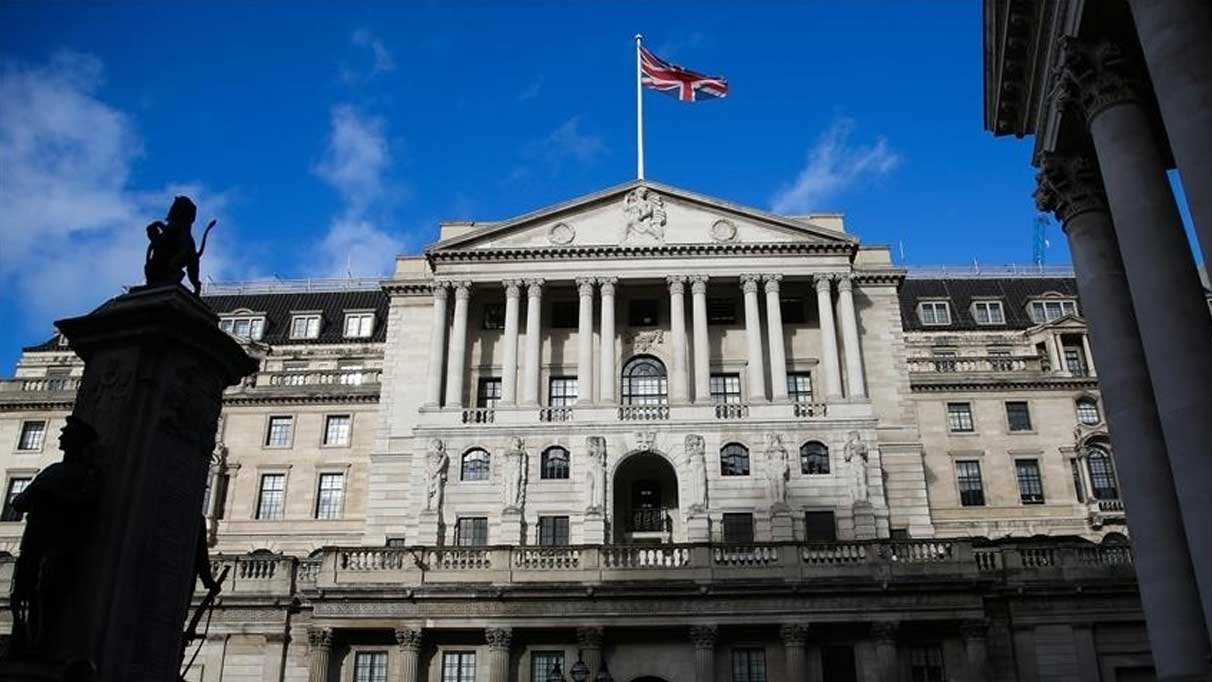 Fitch'ten İngiltere'nin kredi notuna güncelleme