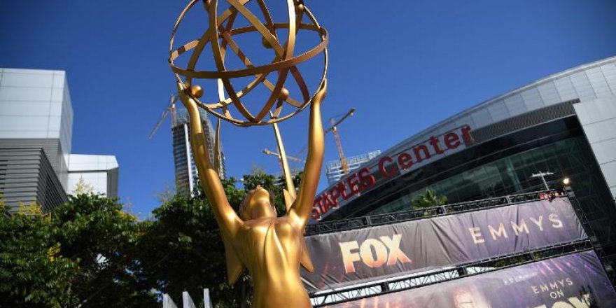 Emmy Ödülleri'ne İngiliz oyuncular damga vurdu