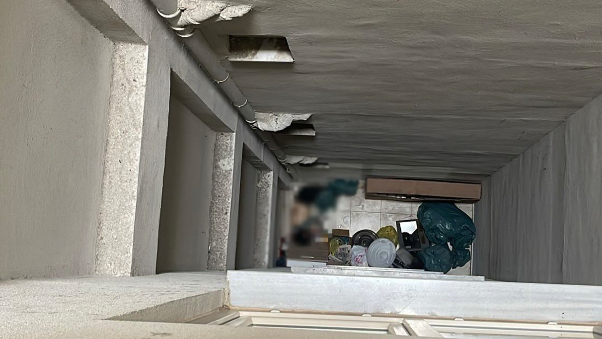 Bandırma cam silerken 6. kattan düşen kadın hayatını kaybetti