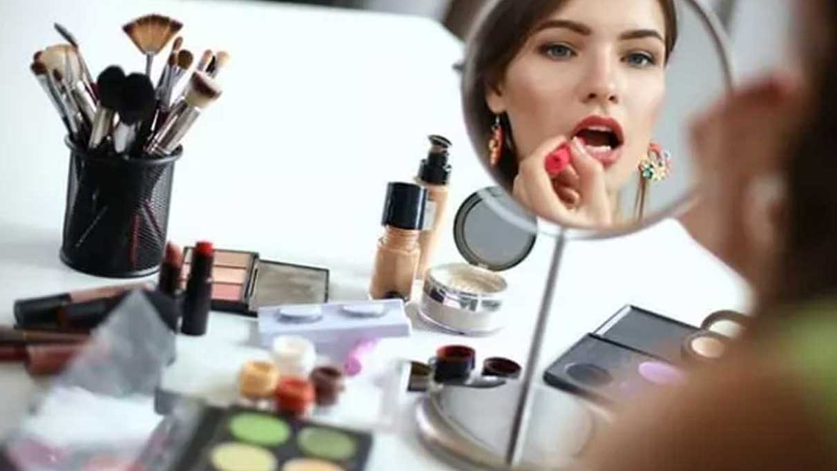 Rüyada makyaj yapmak ne anlama gelir?