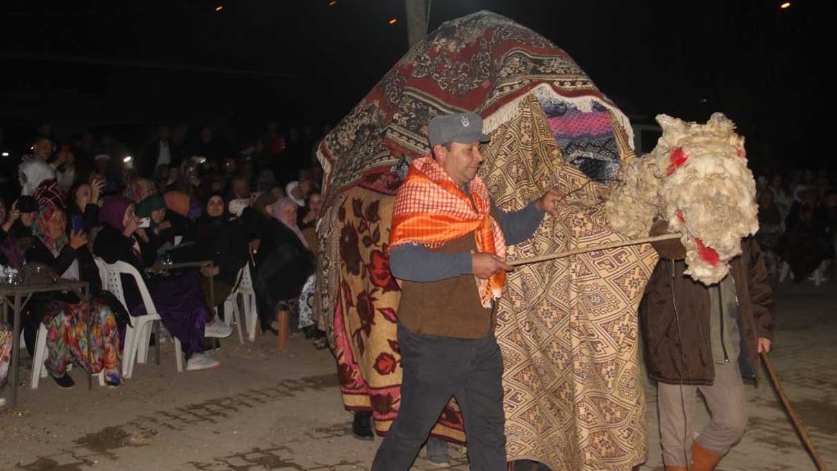 Çanakkale’de 80 yıllık bayram geleneği yaşatılıyor