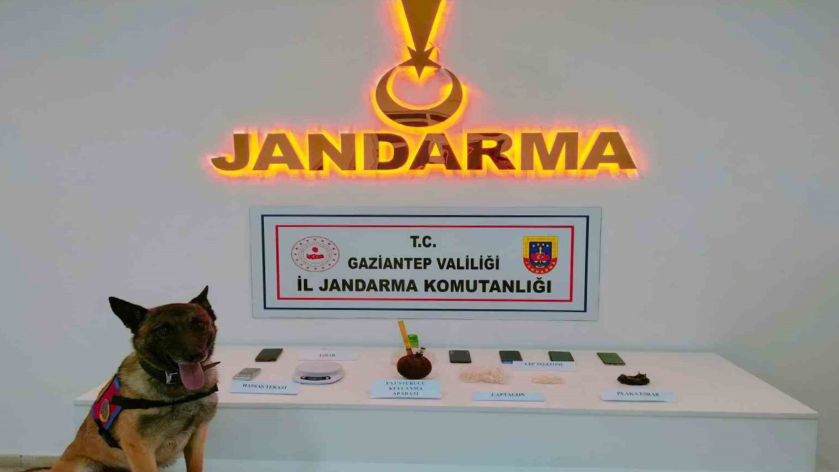 Uyuşturucu tacirlerine şafak operasyonu! 5 gözaltı