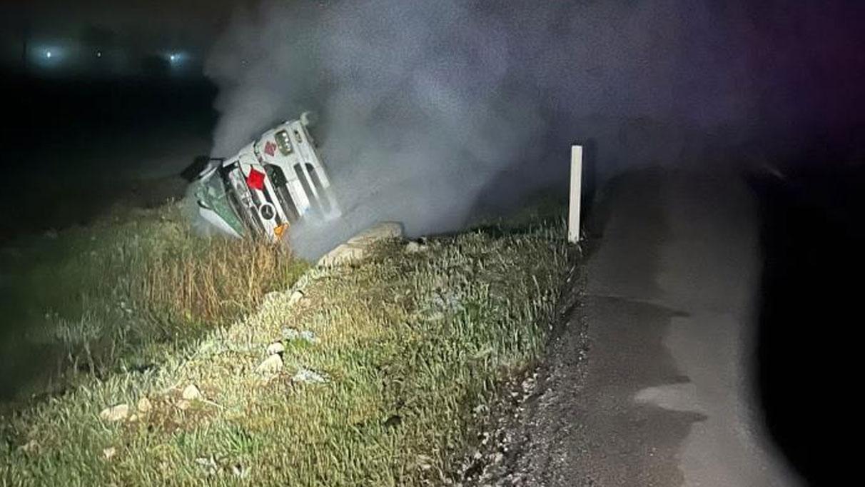 Burdur'da LPG yüklü tanker devrildi!