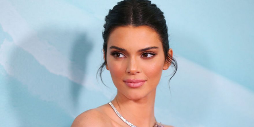 Kendall Jenner’ın aylık geliri dudak uçuklatıyor!