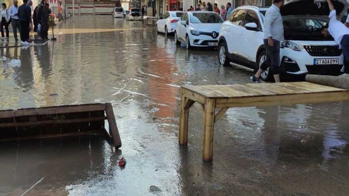 Şırnak Valisi Atay’dan selin vurduğu Cizre’de inceleme!