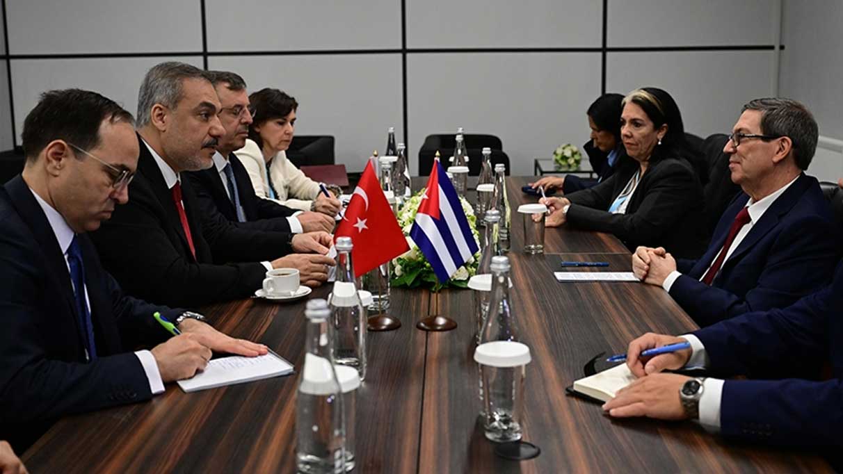 Bakan Fidan, Kübalı mevkidaşı ile görüştü