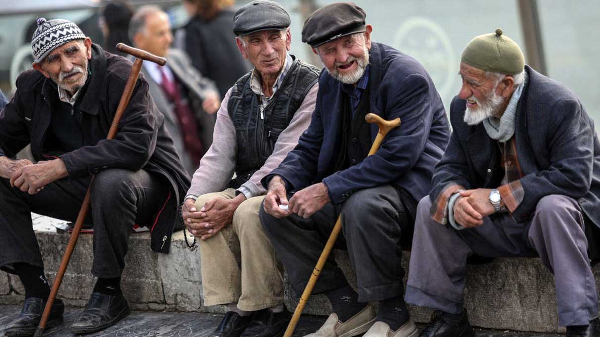 Emeklilere ek 15 bin lira ödeme yapılacak. Sadece tek seferlik yatacak