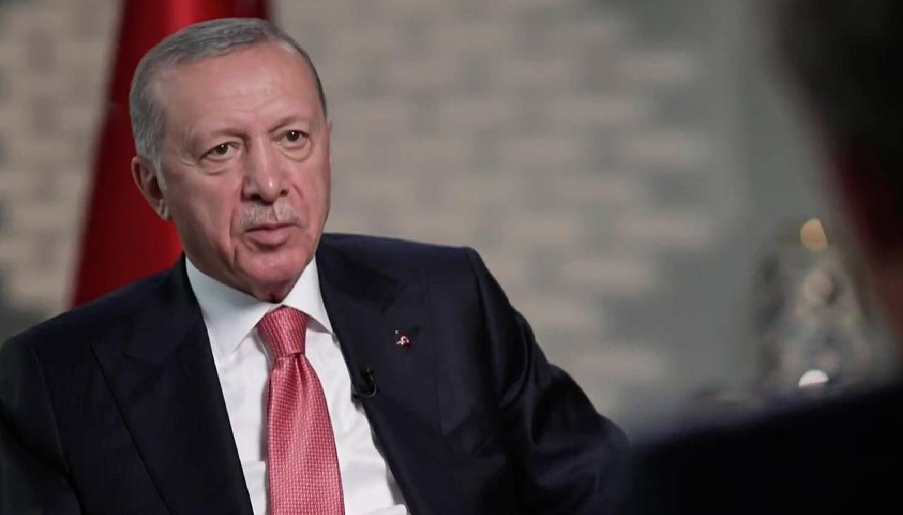 AKP’de koltuk düellosu başladı! Erdoğan aday olamazsa öne çıkacak 2 ismi açıkladı