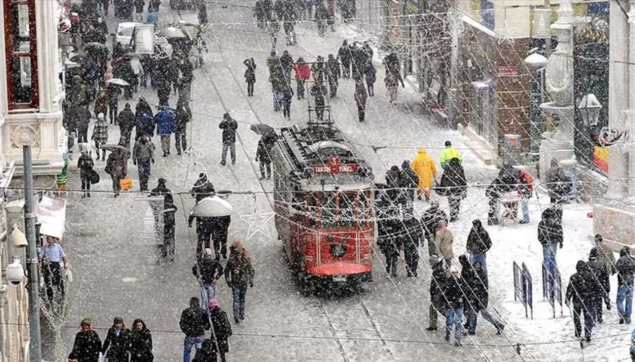 Karakış kapıya dayandı: Meteoroloji'den çok sayıda il için kar, sağanak ve buzlanma uyarısı