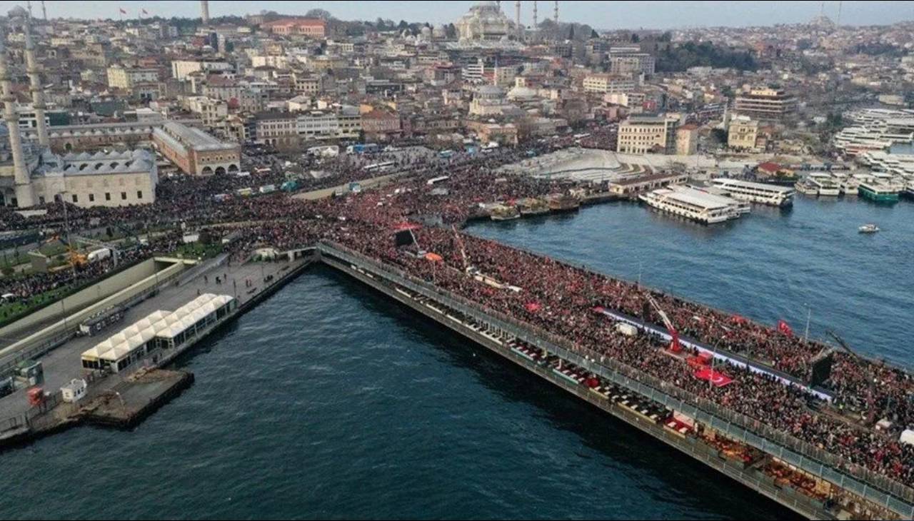 1 Ocak'ta miting nedeniyle bu yollar kapalı: İşte etkilenecek otobüs hatları...