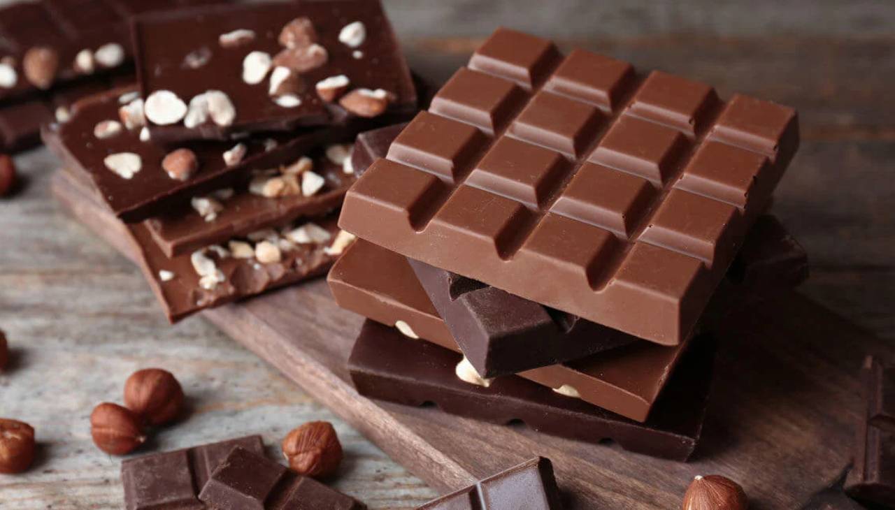 Ünlü çikolata markasından skandal: Paketli ürünün içinden kurt çıktı